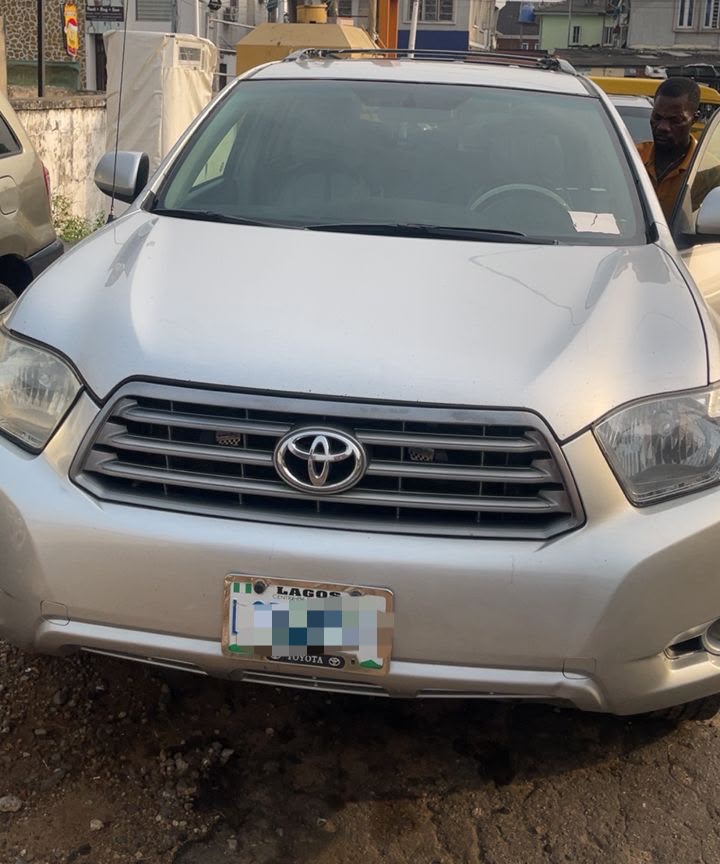 Toyota Islander for rent by Tonia Synergy